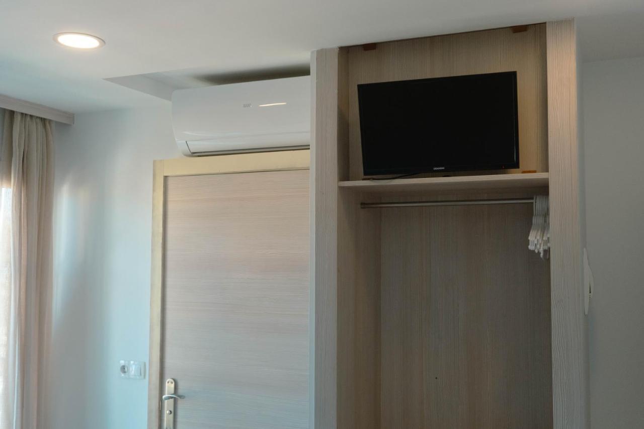 Coral Hotel 2*
